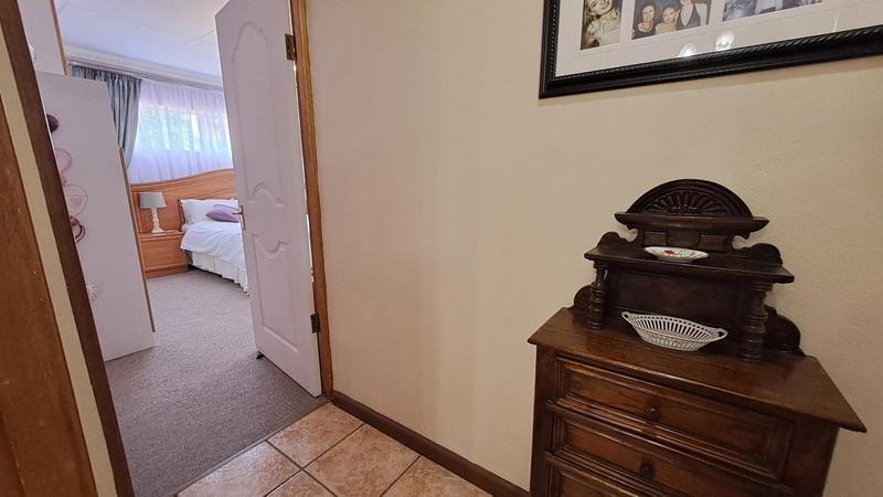 3 Bedroom Property for Sale in Stilbaai Wes Western Cape